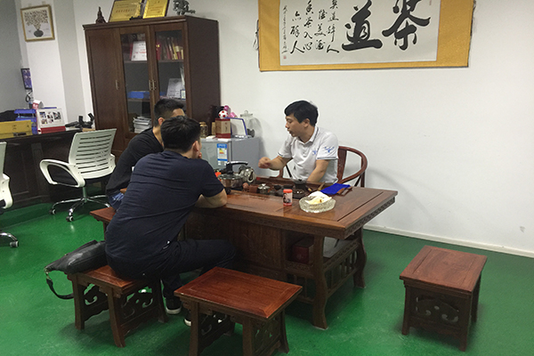 電子產(chǎn)品開模，就找深圳精密塑膠模具廠！