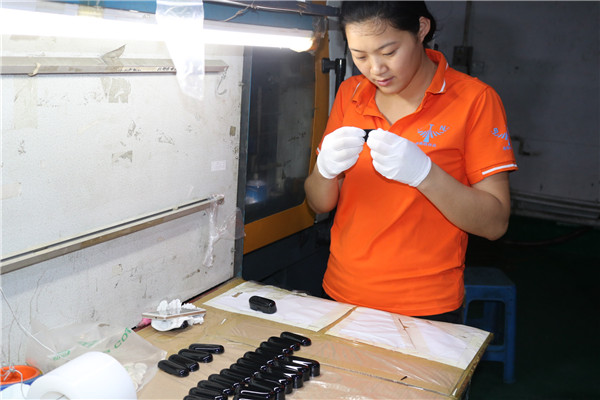 深圳塑膠模具廠：博騰納匠心獨(dú)運(yùn)，打造品質(zhì)模具