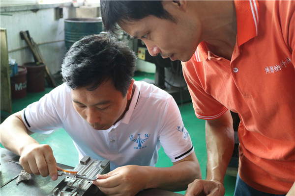 深圳塑膠模具廠——博騰納設(shè)立12道質(zhì)檢工序，品質(zhì)信得過(guò)！