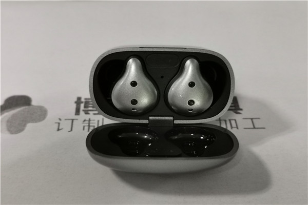 博騰納TWS藍(lán)牙耳機(jī)模具廠——專注領(lǐng)域打造13年，更對味您的定制需求